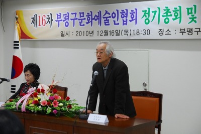 흐르는 강물을 거슬러 올라가는 연어의 마음으로