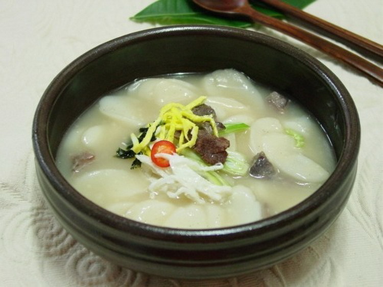 설날 떡국....