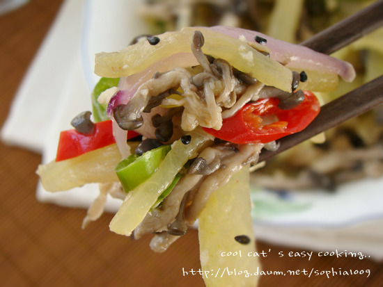 처치 곤란 수박 껍질로 만드는 맛깔난 세가지 반찬..^^