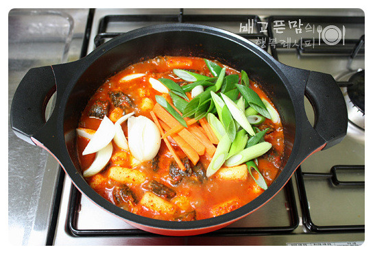 매콤해야 더 맛있는...순대볶음