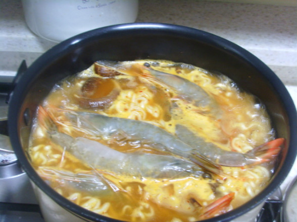 얼큰 시원 해물라면