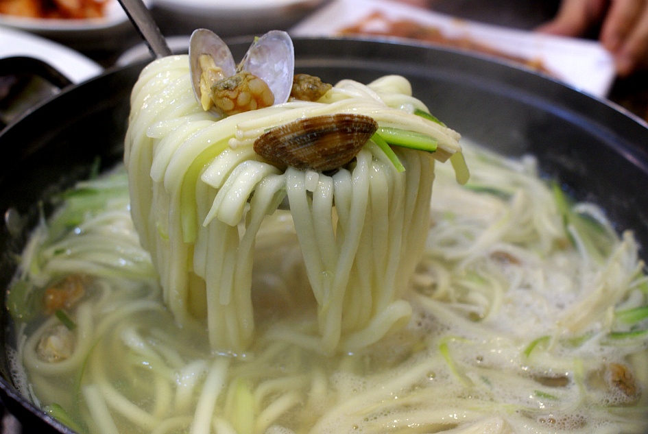 으뜸칼국수 이미지