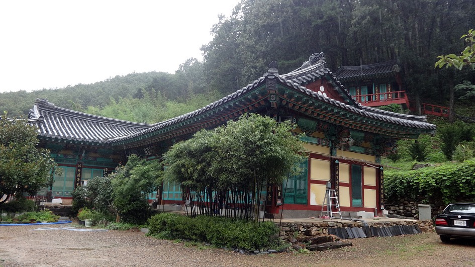 양산 신흥사에서 비오는날의 수채화 