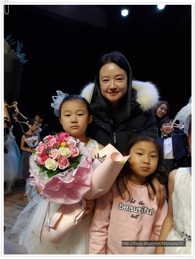 대전 중구 문화원에서 손녀 "피아노 연주회"를 관람하였다.