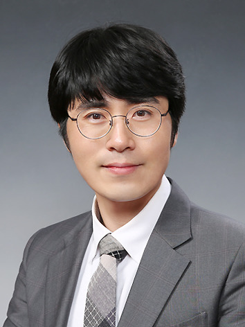   치사한 어른들[미래교육신문제공]